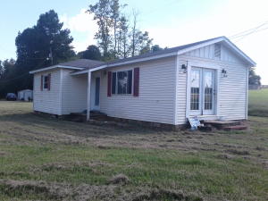 Very Cute 2 bedroom 1 bath home sits on large lot. This is a great location for a small family- it's close to Lamar school and ball field and the Crowden City Park for play.