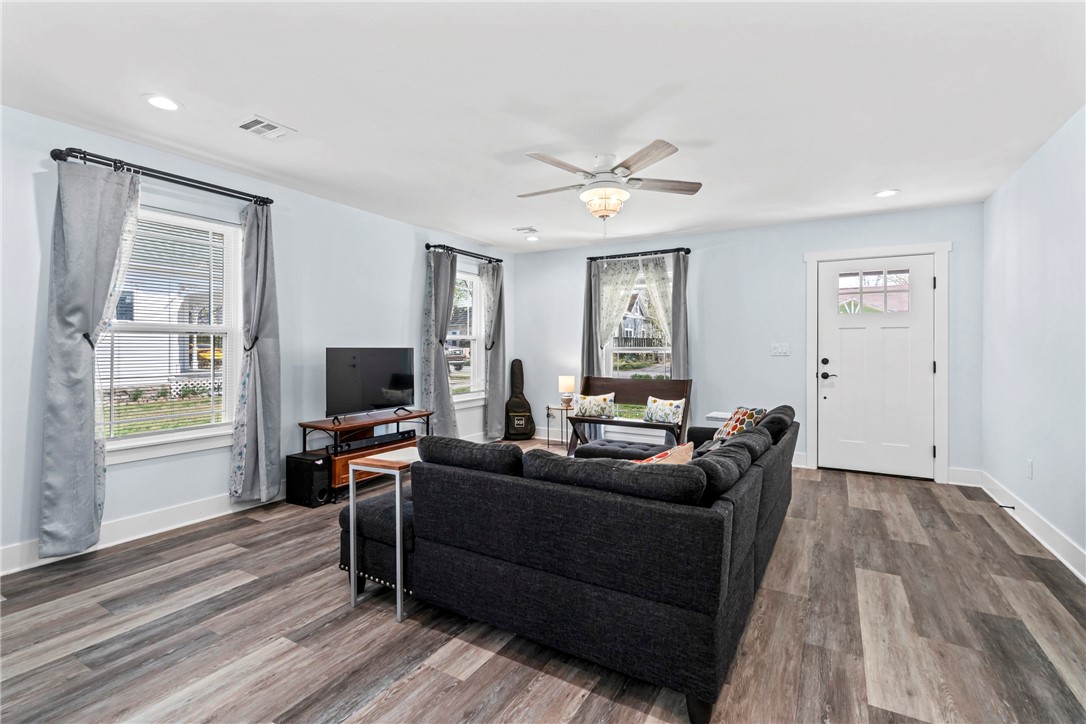 Beauchamps Add Siloam Spgs - Residential