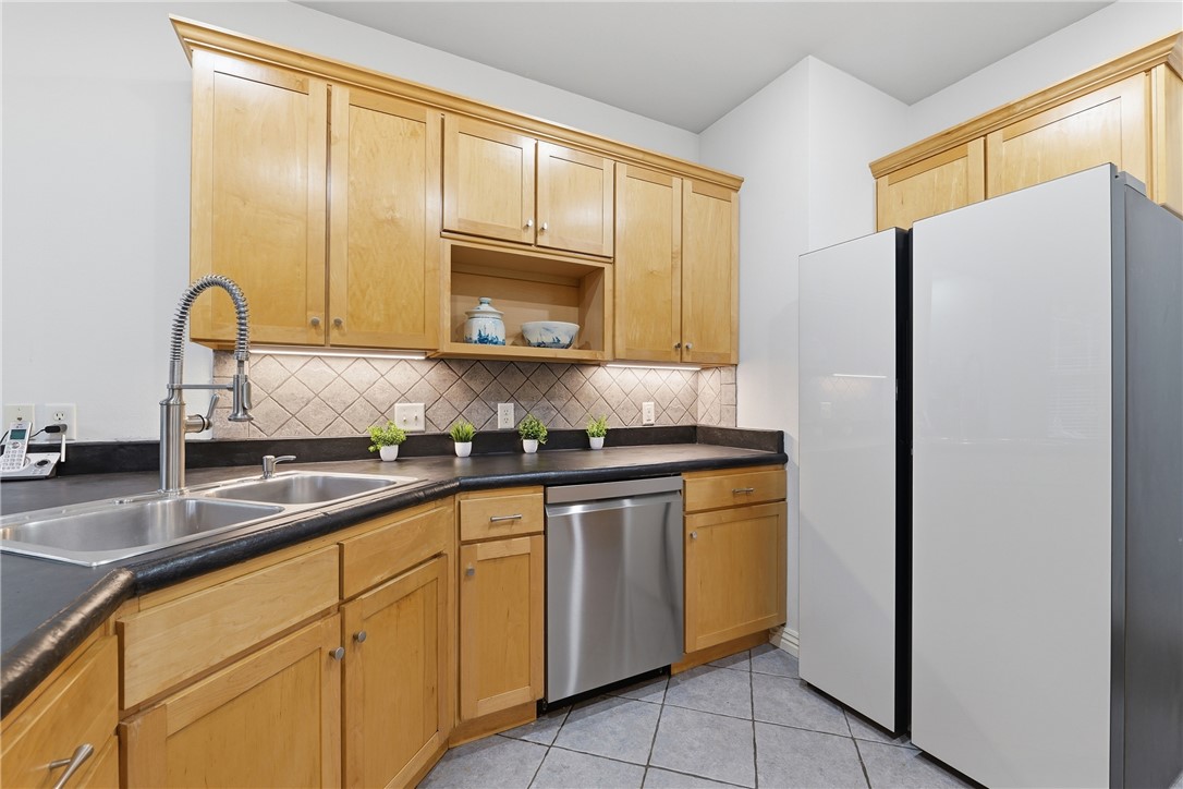 Bridgeport Ph Vi - Residential