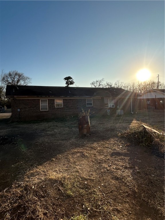 Argie Hurt Add To Alix - Residential