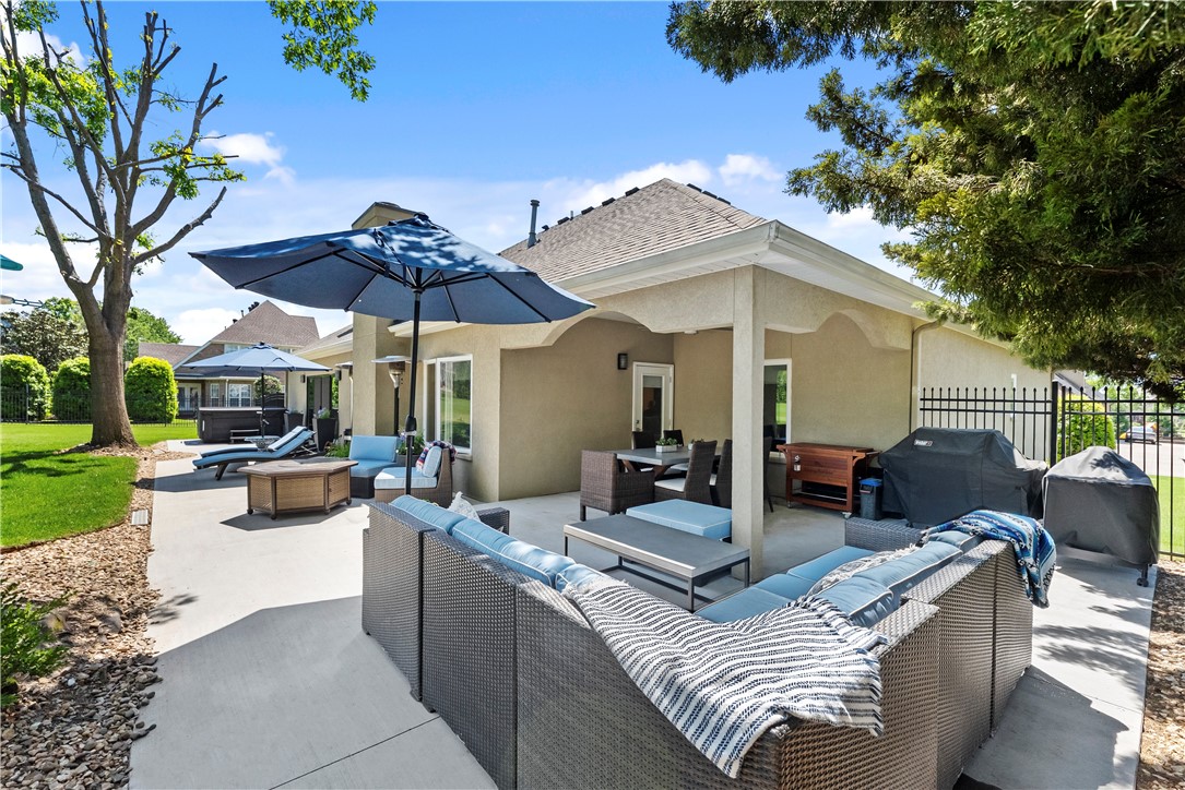 Pinnacle Sub Ph 1, The Rogers - Residential