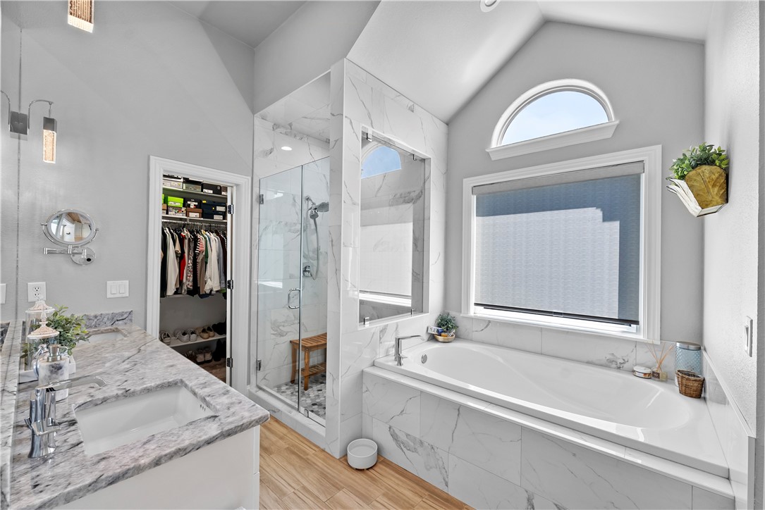 Pinnacle Sub Ph 1, The Rogers - Residential