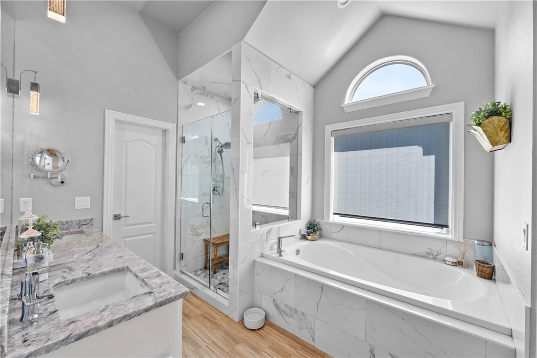 Pinnacle Sub Ph 1, The Rogers - Residential