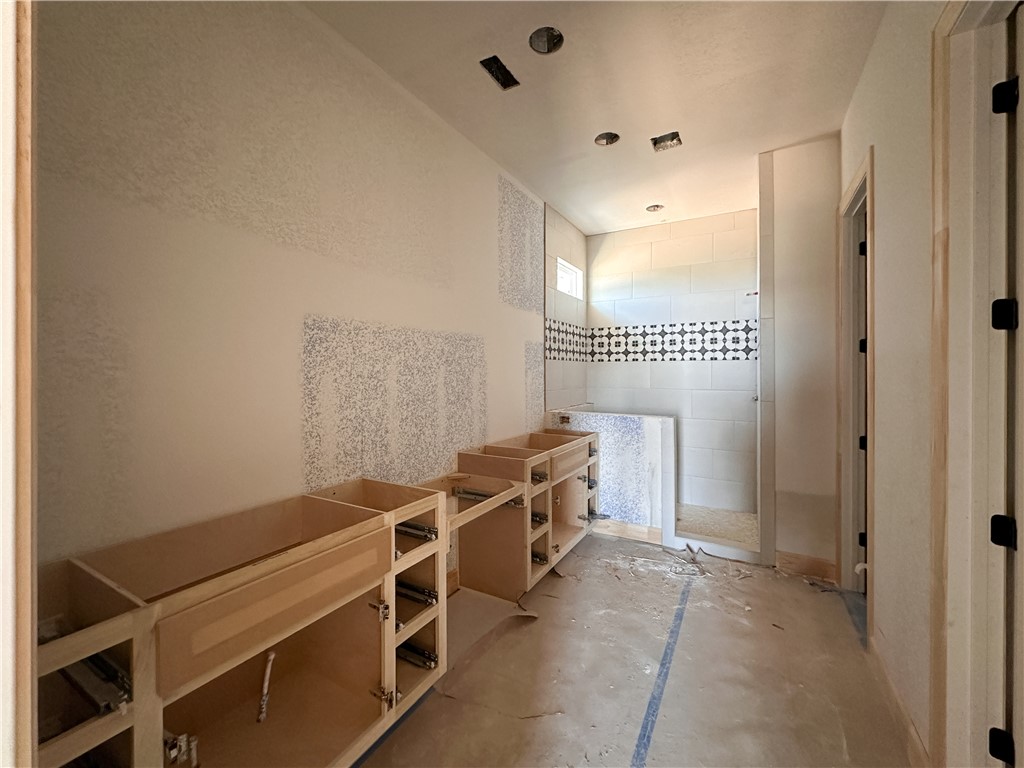 County Line Square - Residential