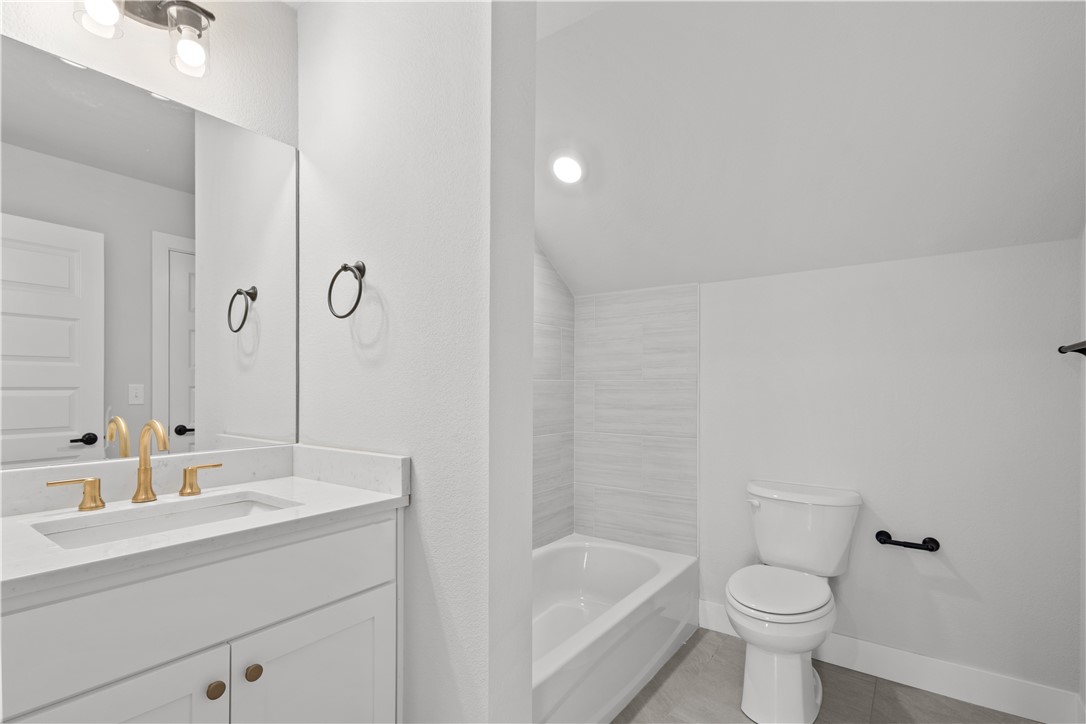 The Courtyards at Owl Creek - Residential