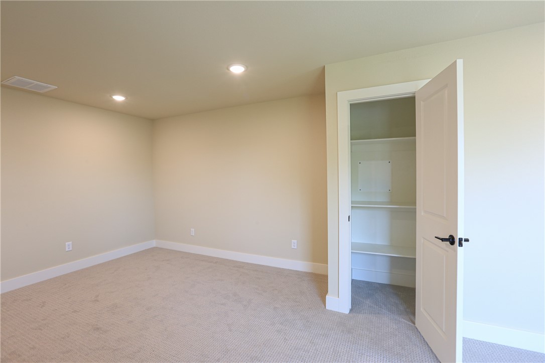 Paradise Park - Residential Lease