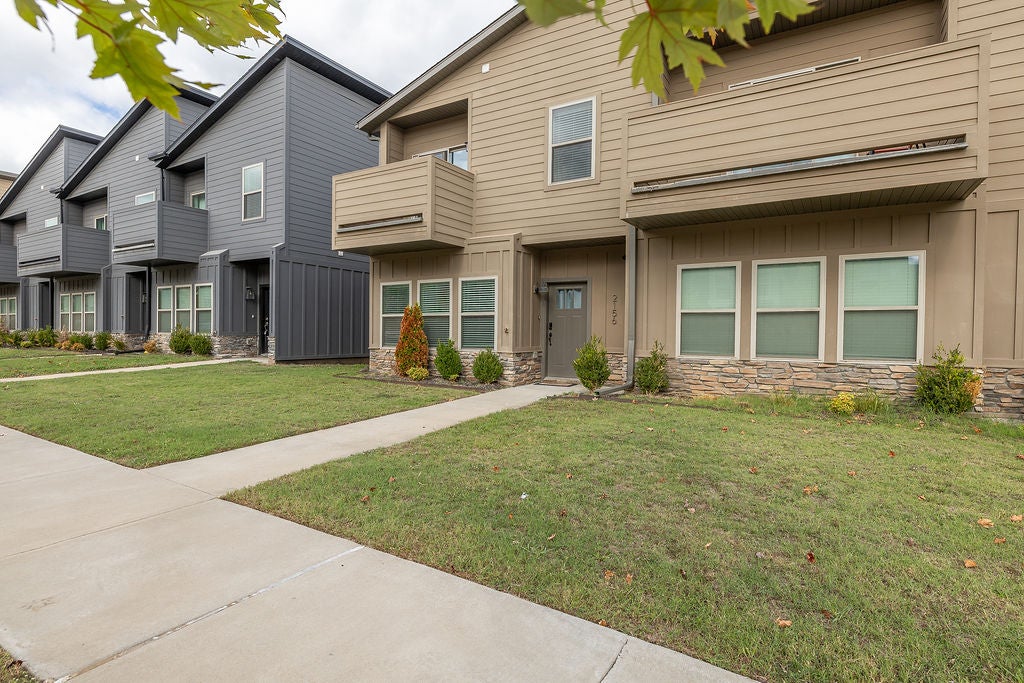 2156 W Million Lane