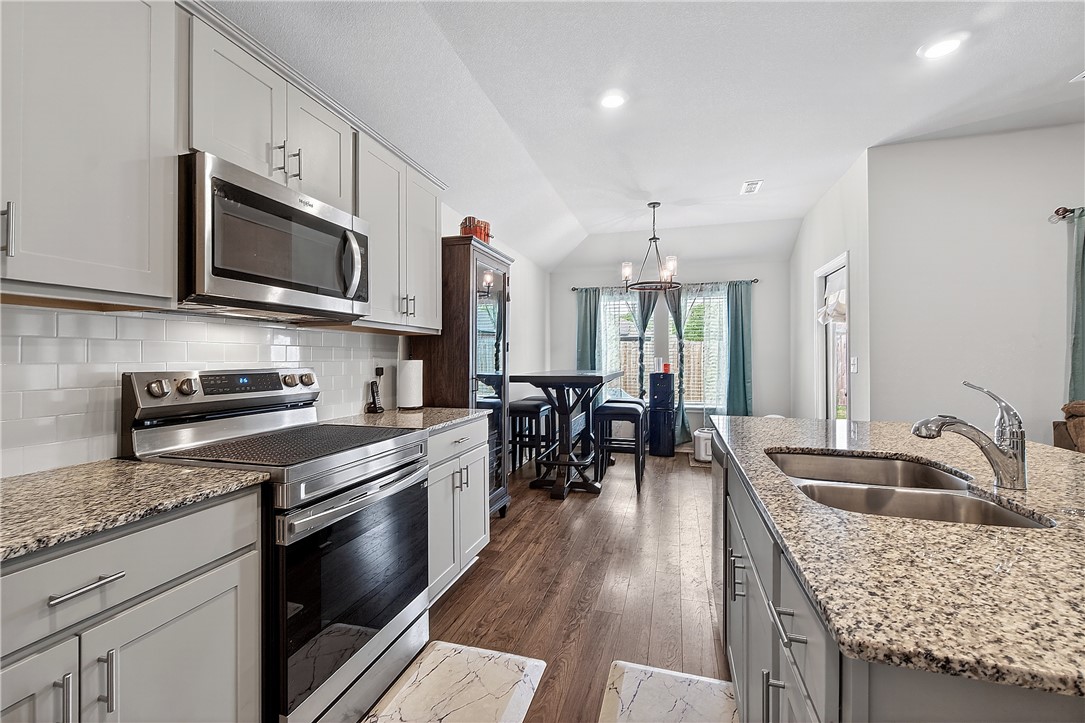 Pioneer Woods Ph 3 Gentry - Residential