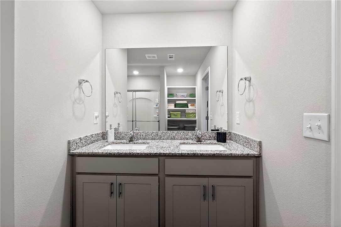 Pioneer Woods Ph 3 Gentry - Residential