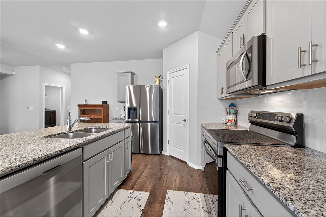 Pioneer Woods Ph 3 Gentry - Residential