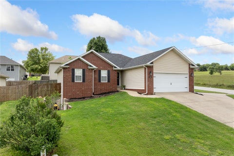 Photo of 1924 Wellington, Harrison, AR 72601 (MLS # 1352053)