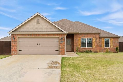 Photo of 2230 Hunter Drive, Pea Ridge, AR 72751 (MLS # 1339126)