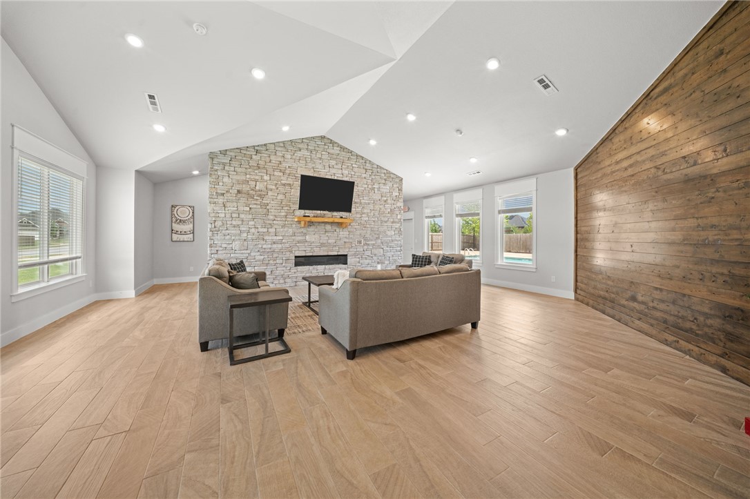 Maple Estates Ph 1B Centerton - Residential