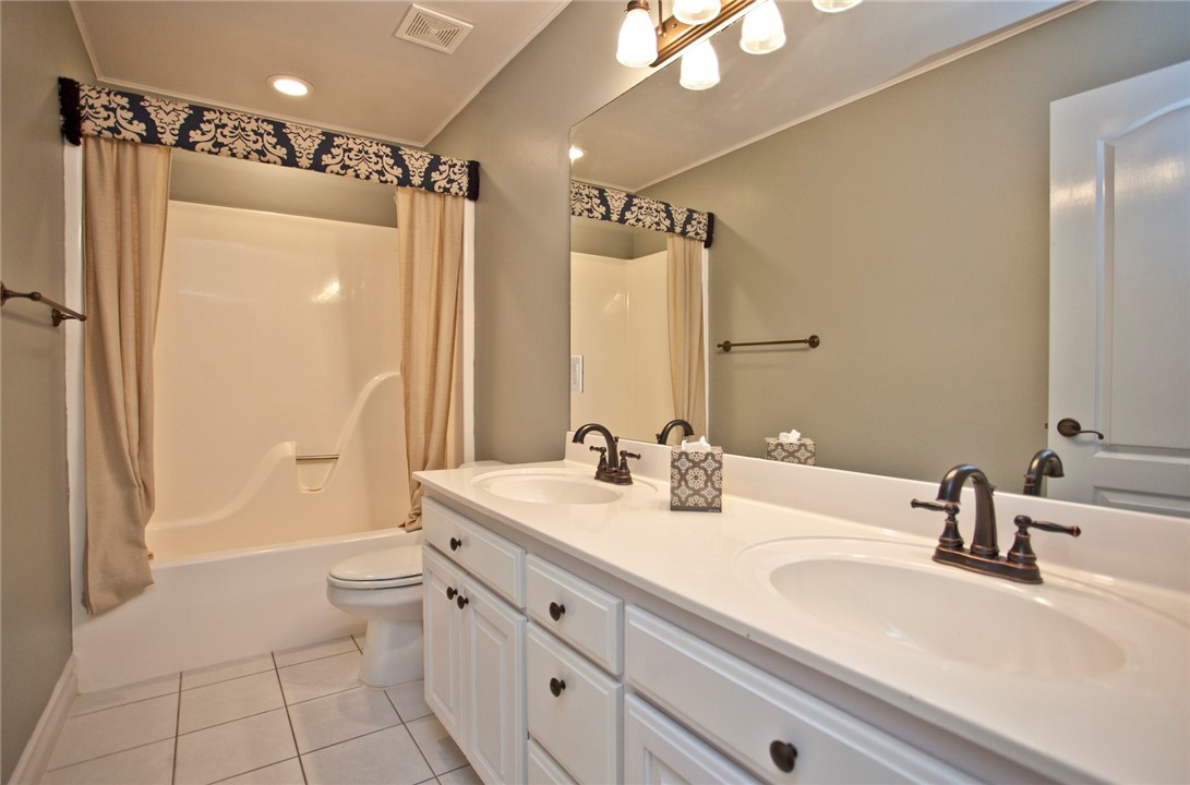 Ridgecrest Meadows Ph 1 Rogers - Residential Lease