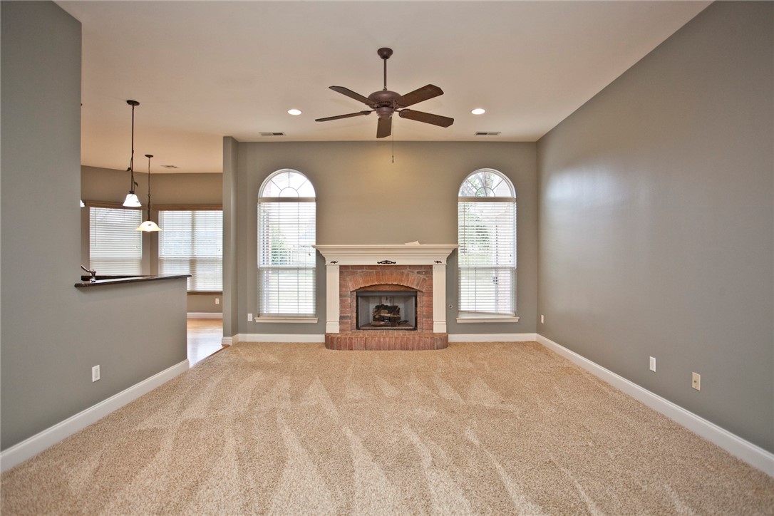 Ridgecrest Meadows Ph 1 Rogers - Residential Lease