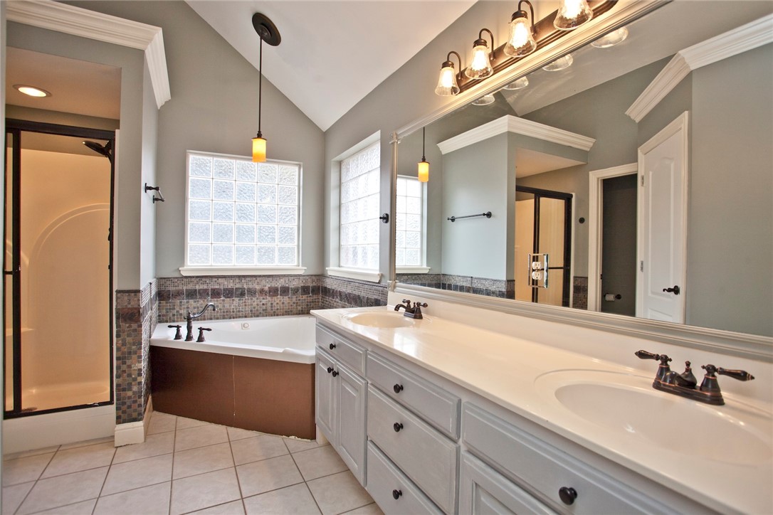 Ridgecrest Meadows Ph 1 Rogers - Residential Lease