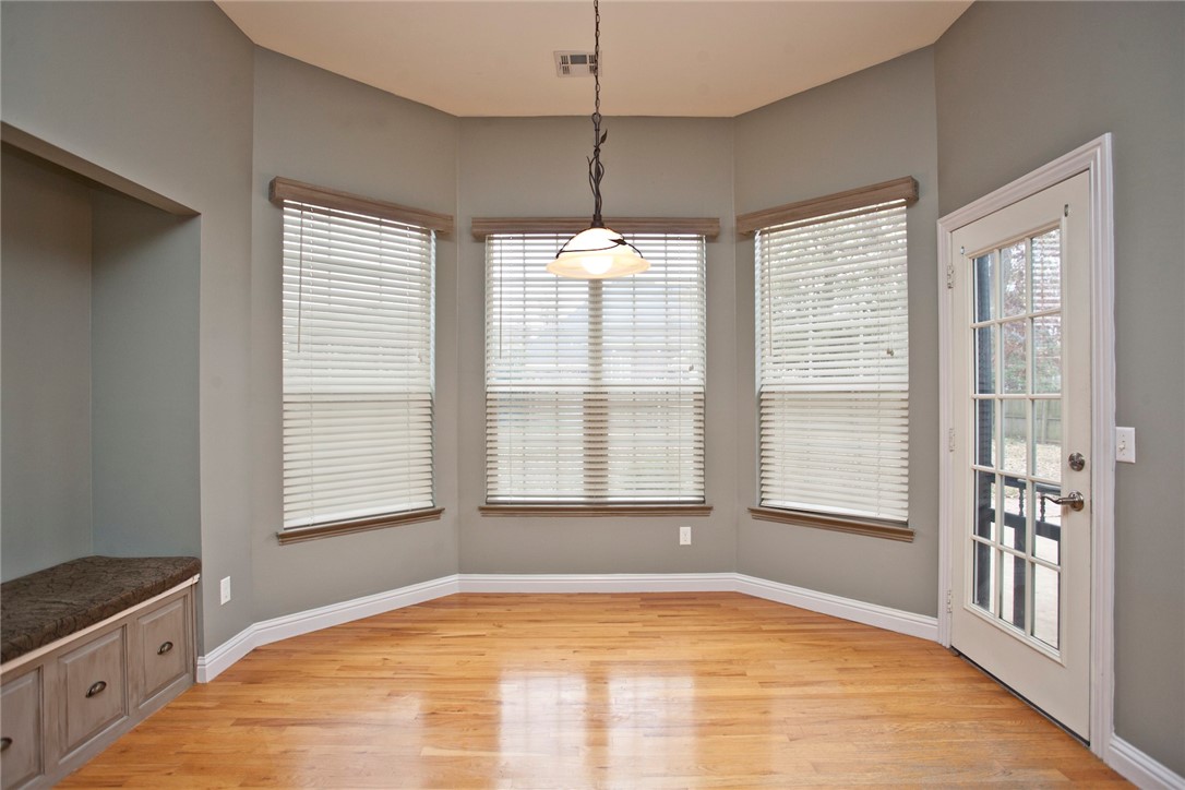 Ridgecrest Meadows Ph 1 Rogers - Residential Lease