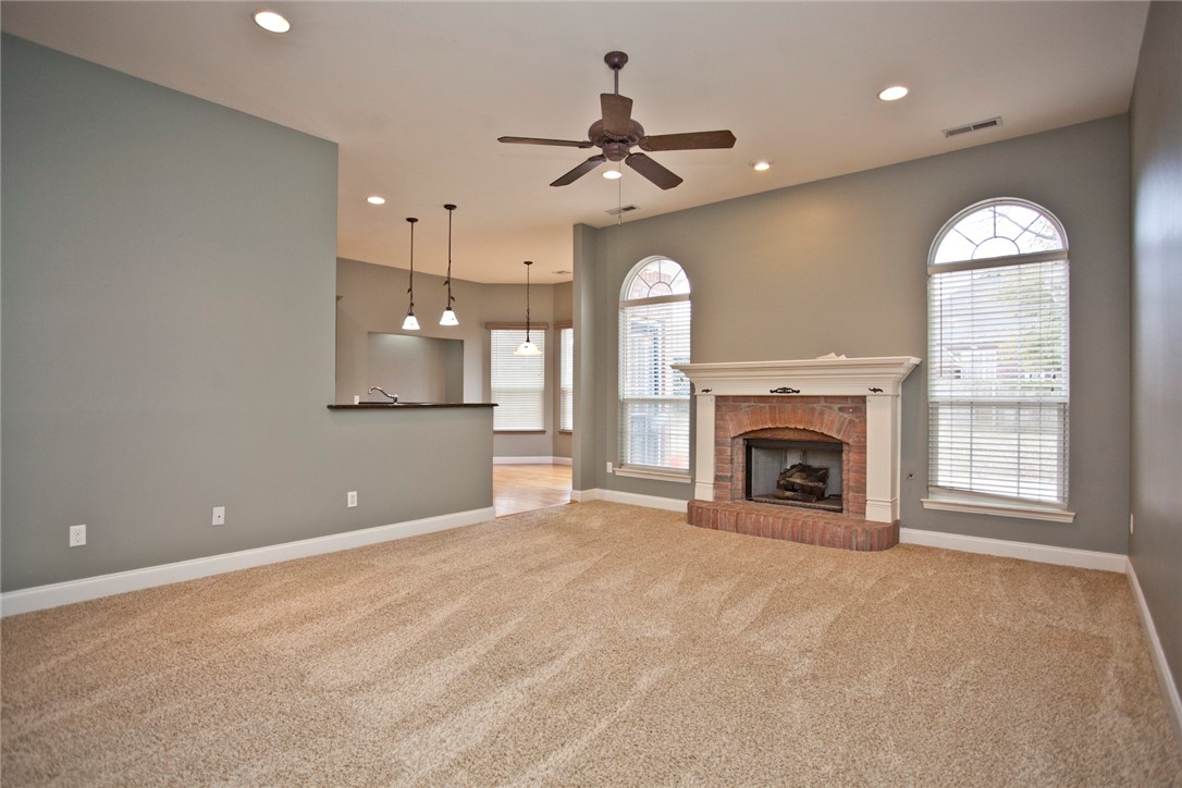 Ridgecrest Meadows Ph 1 Rogers - Residential Lease