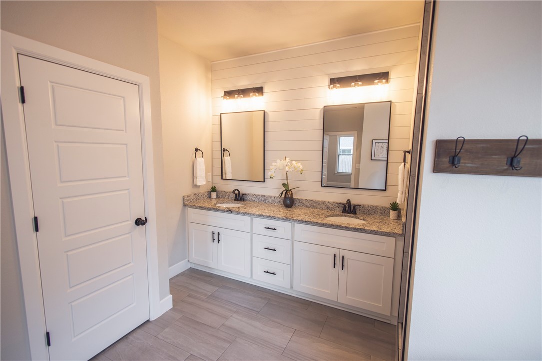 Diamond Estates Ph Iii Centerton - Residential