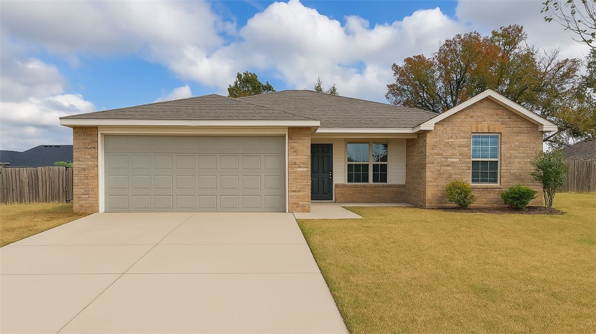 Check out this comfortable 3-bedroom home in a friendly NWA neighborhood! The kitchen has a dishwasher, electric stove, and microwave to make everyday cooking easy. The fenced backyard is great for relaxing or hanging out with friends. You’ll also find extra storage in the pantry and a walk-in closet in the primary bedroom. It’s got everything you need to feel at home!