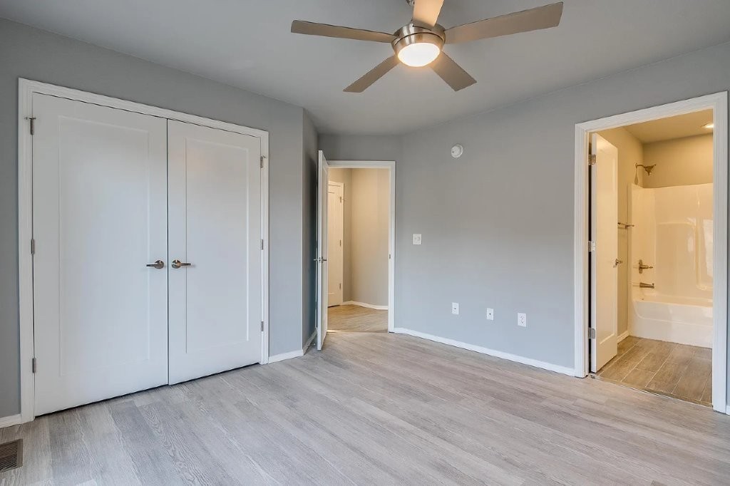 9-16-30 FAYETTEVILLE OUTLOTS - Residential Lease