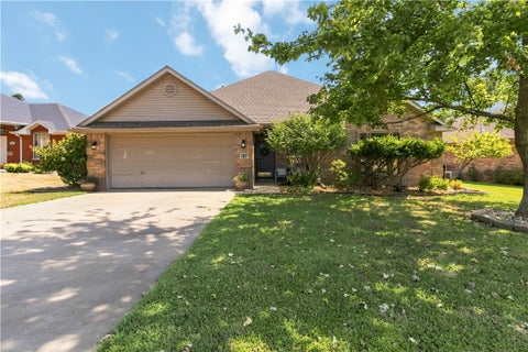Photo of 3887 Buckingham Terrace, Springdale, AR 72764 (MLS # 1361714)