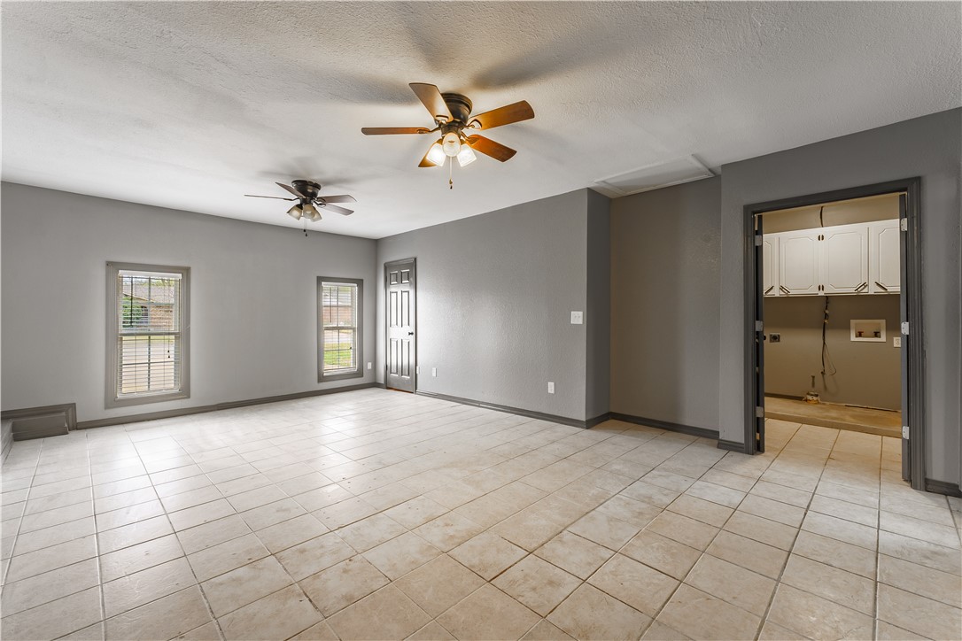BROADMORE ACRES S/D - Residential