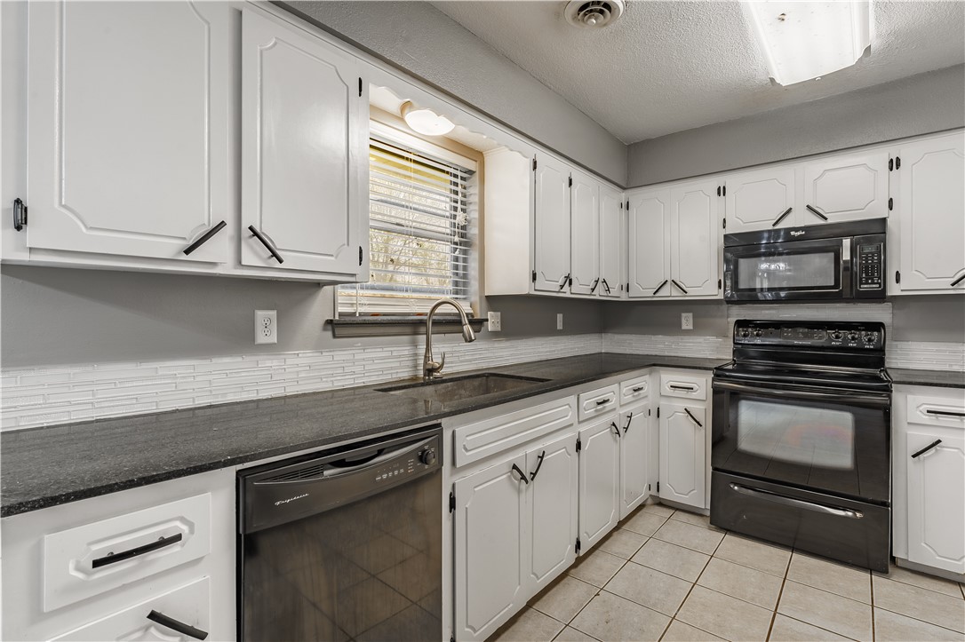 BROADMORE ACRES S/D - Residential