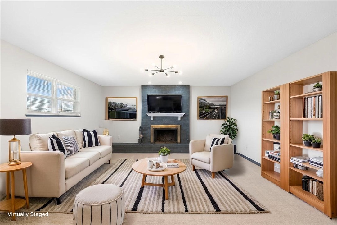 Country Club Estates Rogers - Residential