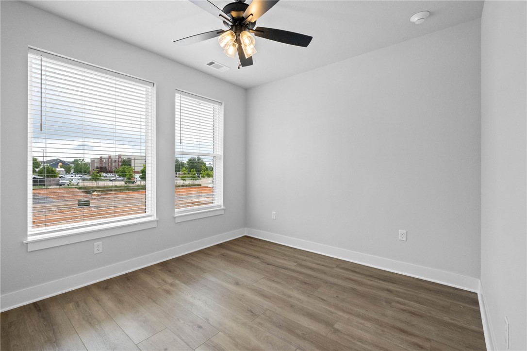 MEDLIN MEADOWS SUB PH 2-BENTONVILLE - Residential