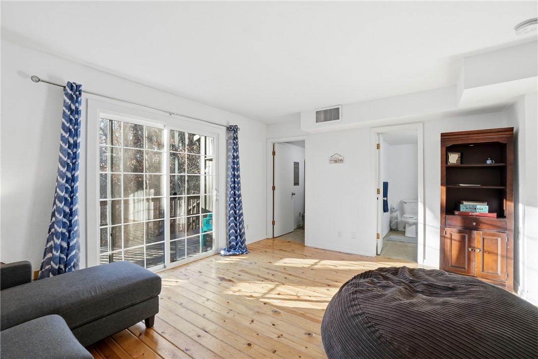 Townhouse Tct 3 A/K/A Drake Court Bvv - Residential