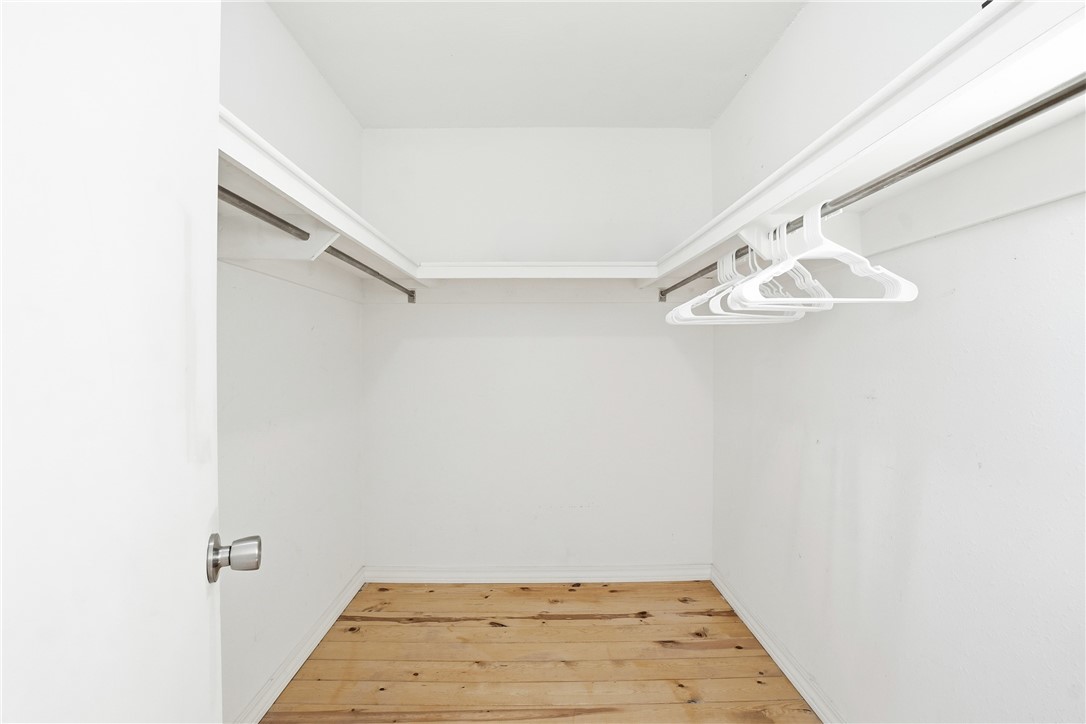 Townhouse Tct 3 A/K/A Drake Court Bvv - Residential