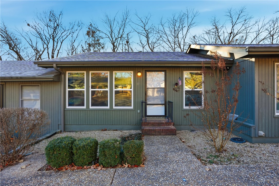 Townhouse Tct 3 A/K/A Drake Court Bvv - Residential