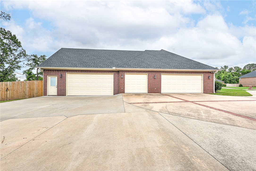 Southern Trace - Residential