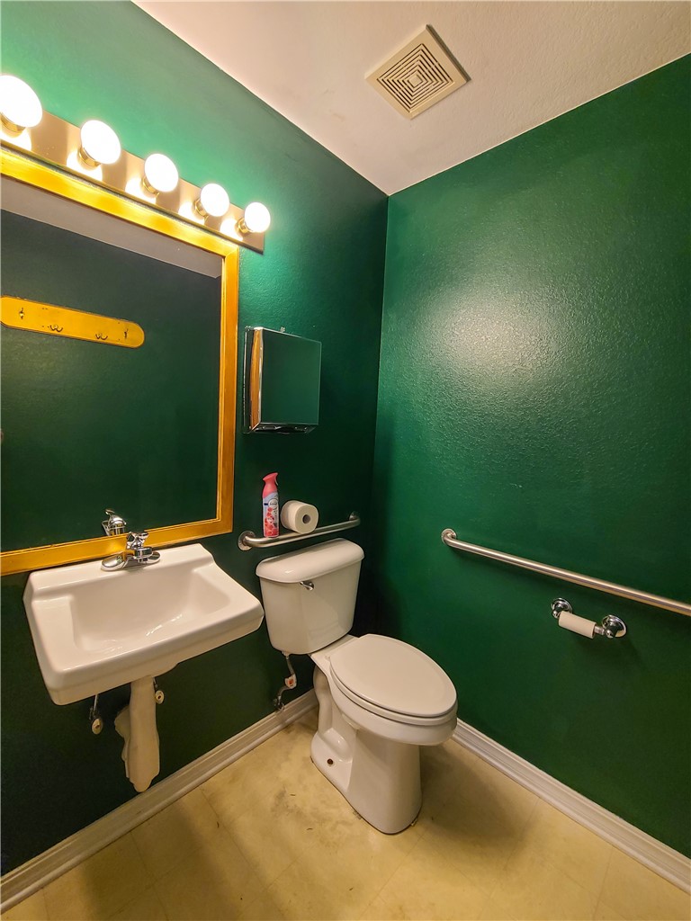 Valley West Sub Rogers - Commercial Lease