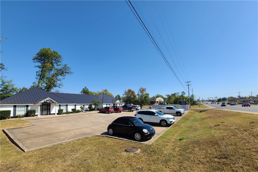 Valley West Sub Rogers - Commercial Lease