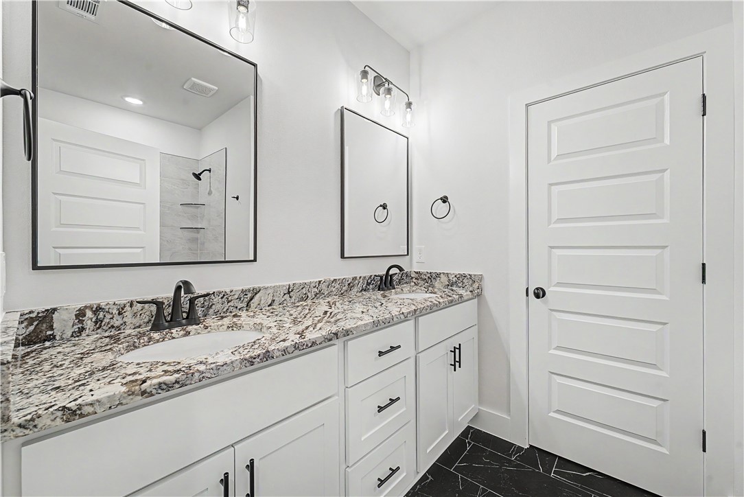 Diamond Estates Ph V Centerton - Residential