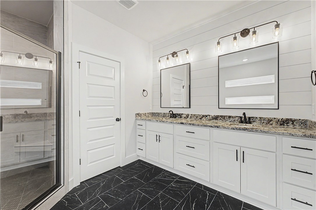 Diamond Estates Ph V Centerton - Residential