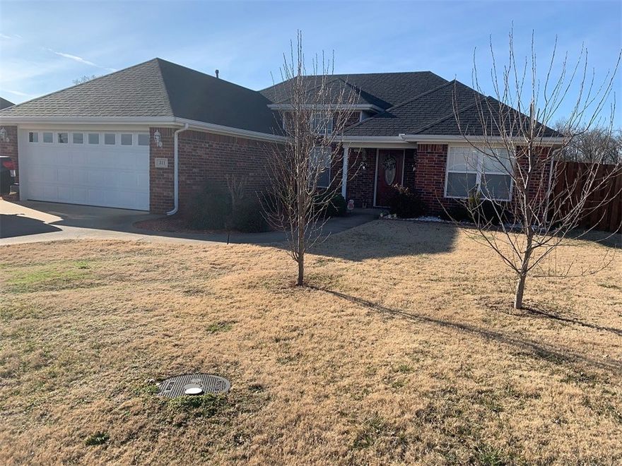 Gorgeous 99% remodeled home at Sienna Estate Subdivision.2 car garage, brand new garage door, 3 bedrooms 2 baths, an office room, Dining room, granite counter tops,updated flooring,new back porch and new shed.