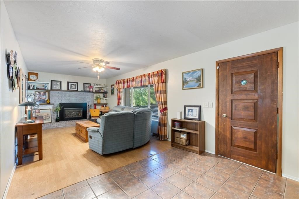 Hillcrest 2nd Add Pea Ridge - Residential