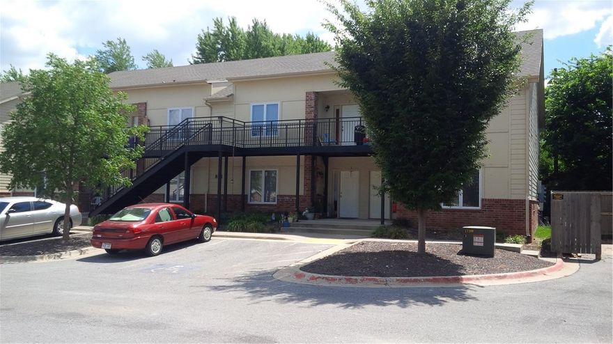 Nice apartments on U of A bus route. Featuring 2 bedrooms, 1.5 baths, very spacious. Open floor plan with nice sized living room & kitchen, breakfast bar, and all appliances. Carpet in bedrooms, living room, new paint throughout.