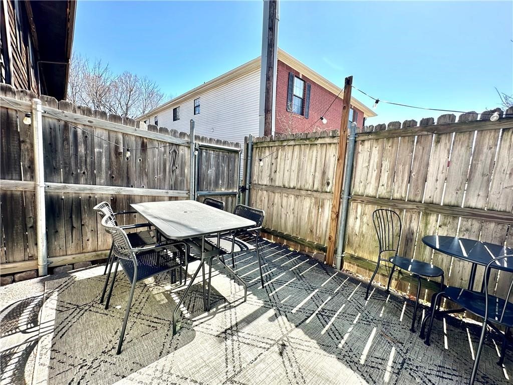 Oakland Twnhms Ph Ii - Residential Lease