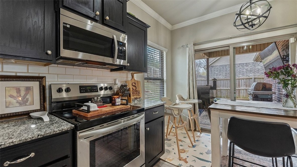 Chelsea Point II Rogers - Residential