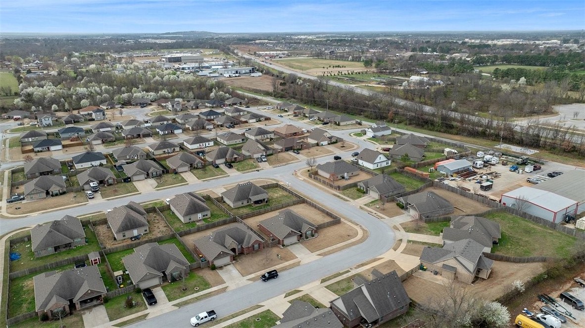 Chelsea Point II Rogers - Residential