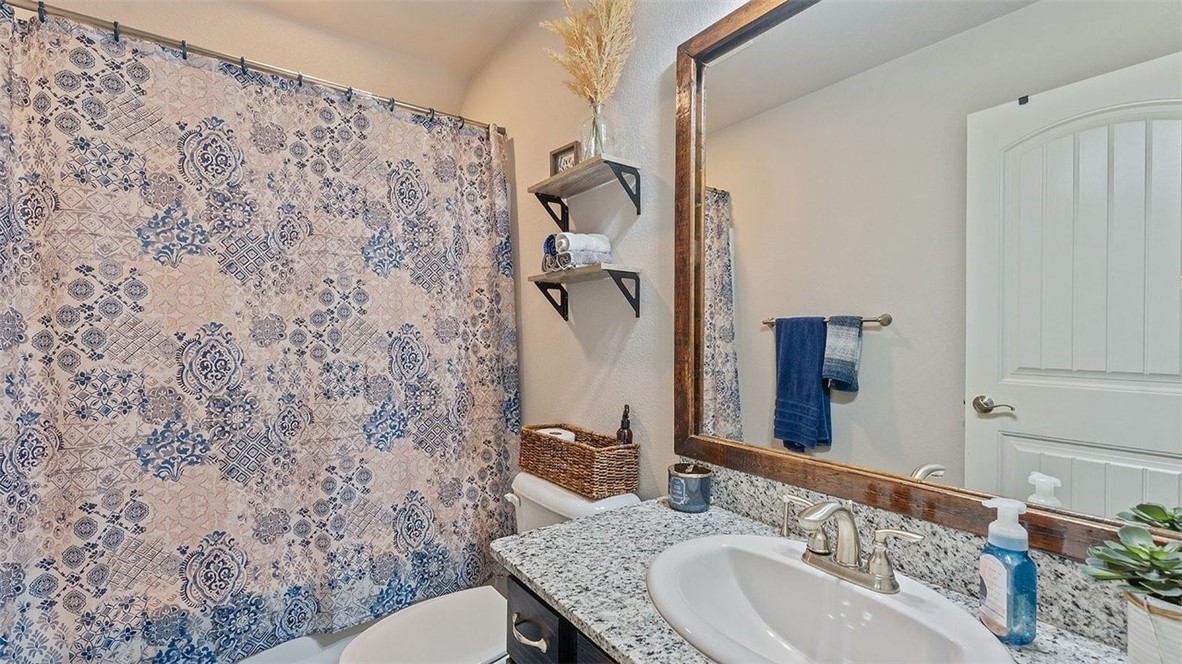 Chelsea Point II Rogers - Residential