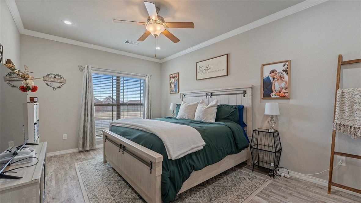 Chelsea Point II Rogers - Residential