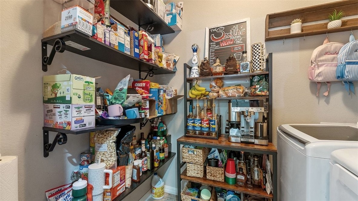 Chelsea Point II Rogers - Residential