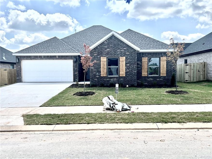Brand New gorgeous  4 Bedroom Home for Rent.  Blinds, privacy fence, close to Airport.
Owner is a licensed Real Estate Agent.  
Rental & job references required.  $2K Deposit.
Pets negotiable.