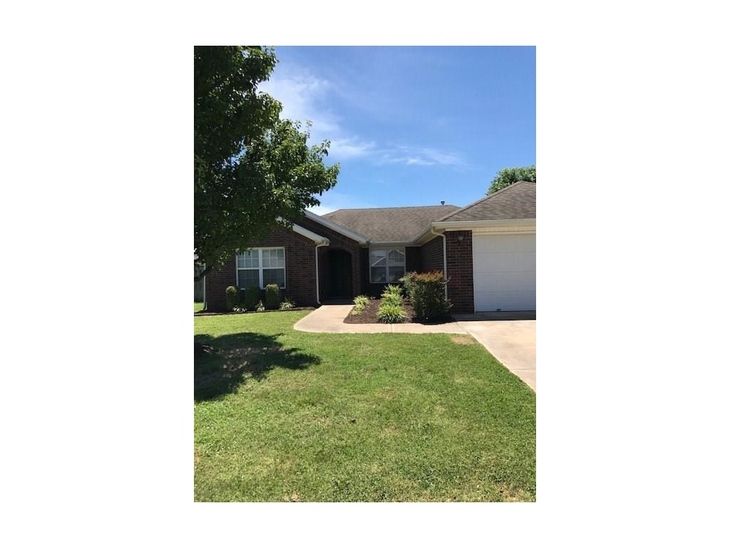 Great Location, close to everything Bentonville has to offer. Completely remodeled 3 Bedroom 2 Bath home. Home features gas log fireplace, wood floors, crown molding, 2" faux wood blinds, granite counter tops, freshly painted cabinets, stainless steel appliances, landscaping, and more! Also listed For Sale, see MLS#1059536.