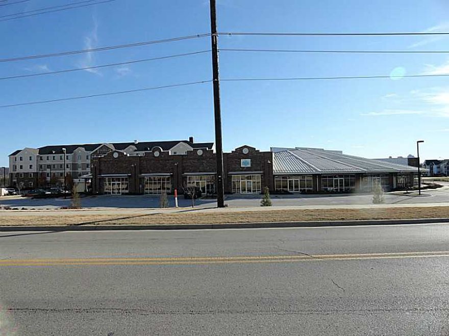 Strip center in high growth area. 20,000 sq ft MOL partially finished out. Currently working on several tenant's of approx 9,000 sq ft. Great investment, close to Multi unit apartments. Bank will finance to qualified buyer with 10% down payment.